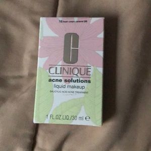 Brand New Clinique Liqu Makeup Fresh Cream Caramel